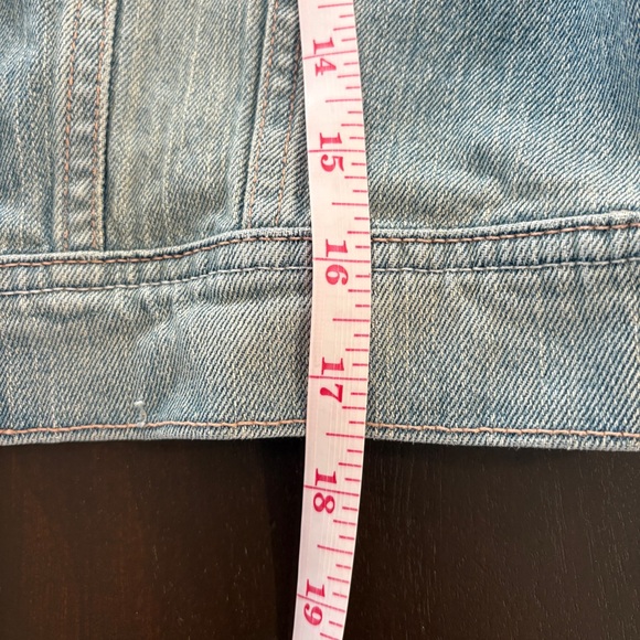Levi’s Cropped Faded Denim Jacket L - Picture 10 of 11